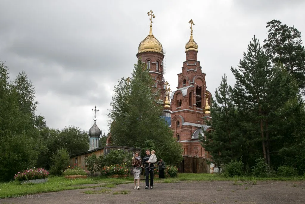 Храм Воскресения Христова в п. Подгорном ЗАТО Железногорск