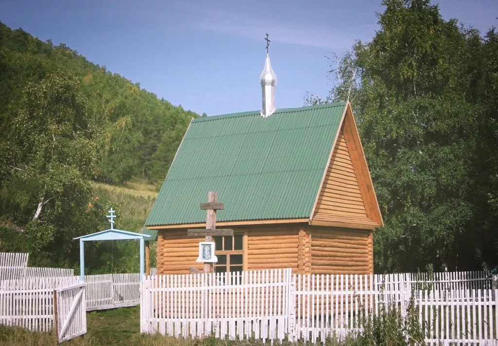 Часовня великомученика и целителя Пантелеимона в с. Большом Озере