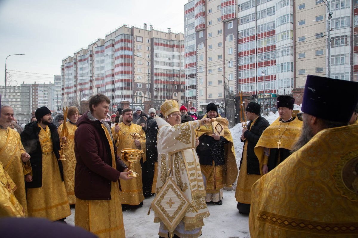 трехсвятительский храм красноярск