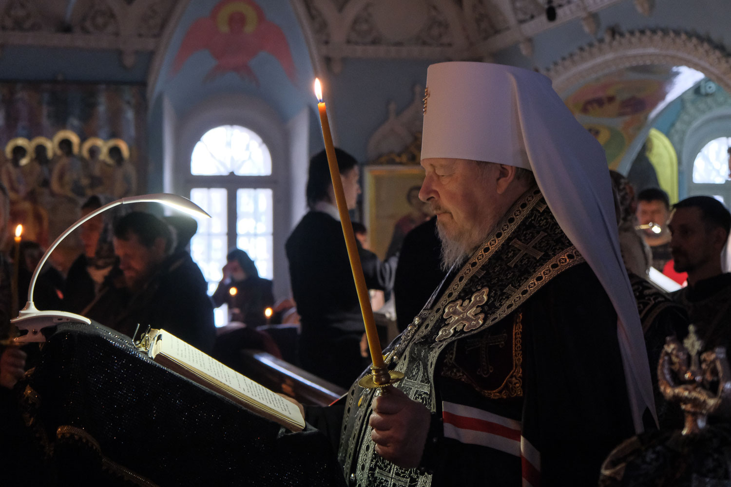 Канон рпц. Красноярская митрополия владыка Пантелеимон. Чтение канона Андрея Критского на первой. Прямая трансляция канон Андрея Критского день 2. Канон Критского Апшеронск фото.