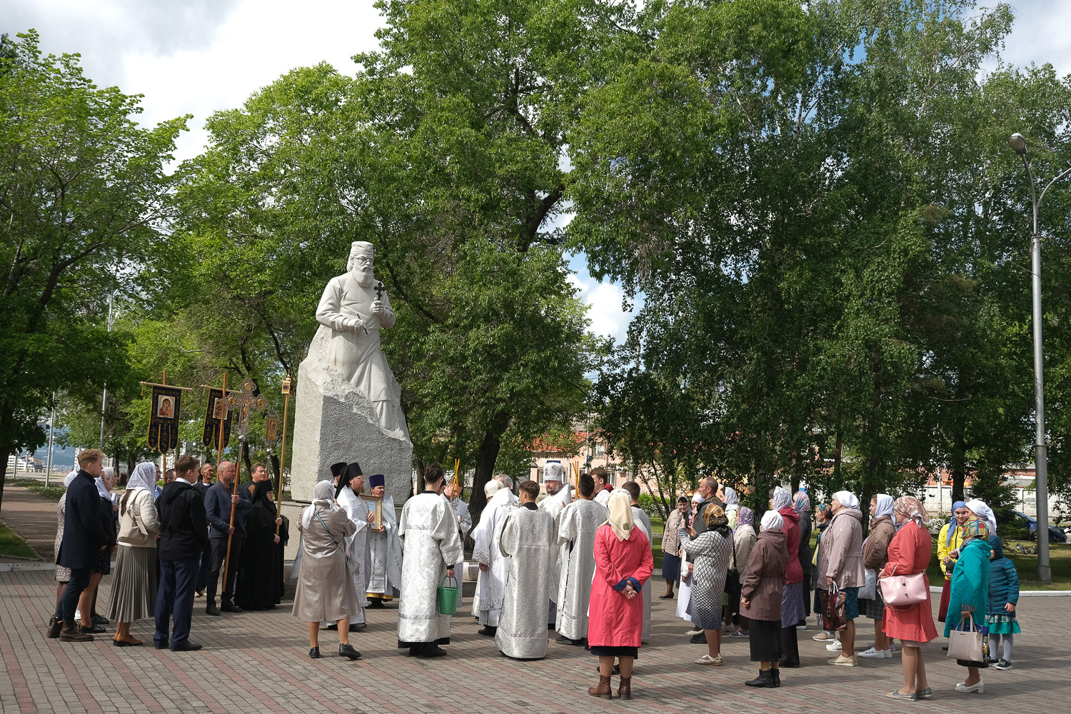 Сайт святителя луки иркутск. Святителя Луки в Марьино новый храм.