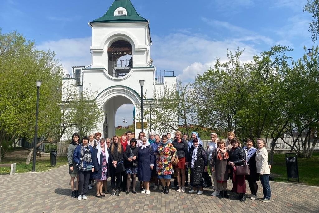 Библиотекари Емельяновского района посетили святыни Красноярска