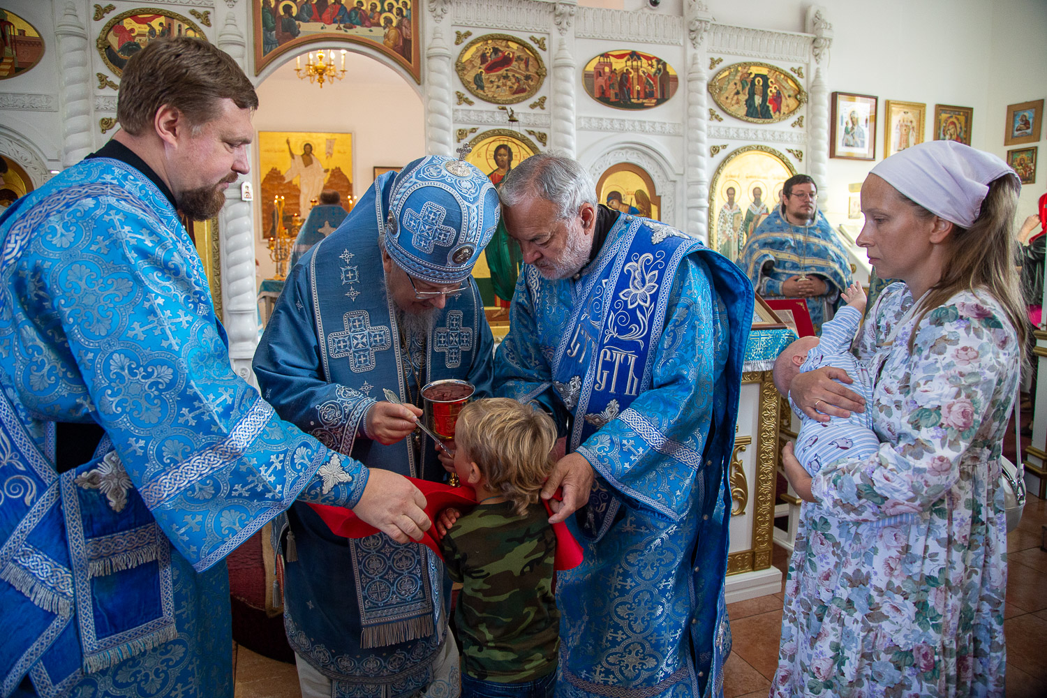 трехсвятительский храм красноярск