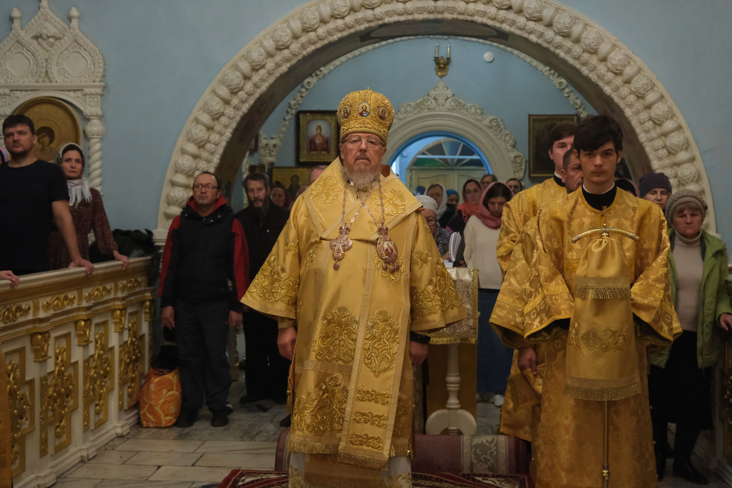 Свято Покровский кафедральный собор Красноярск внутри