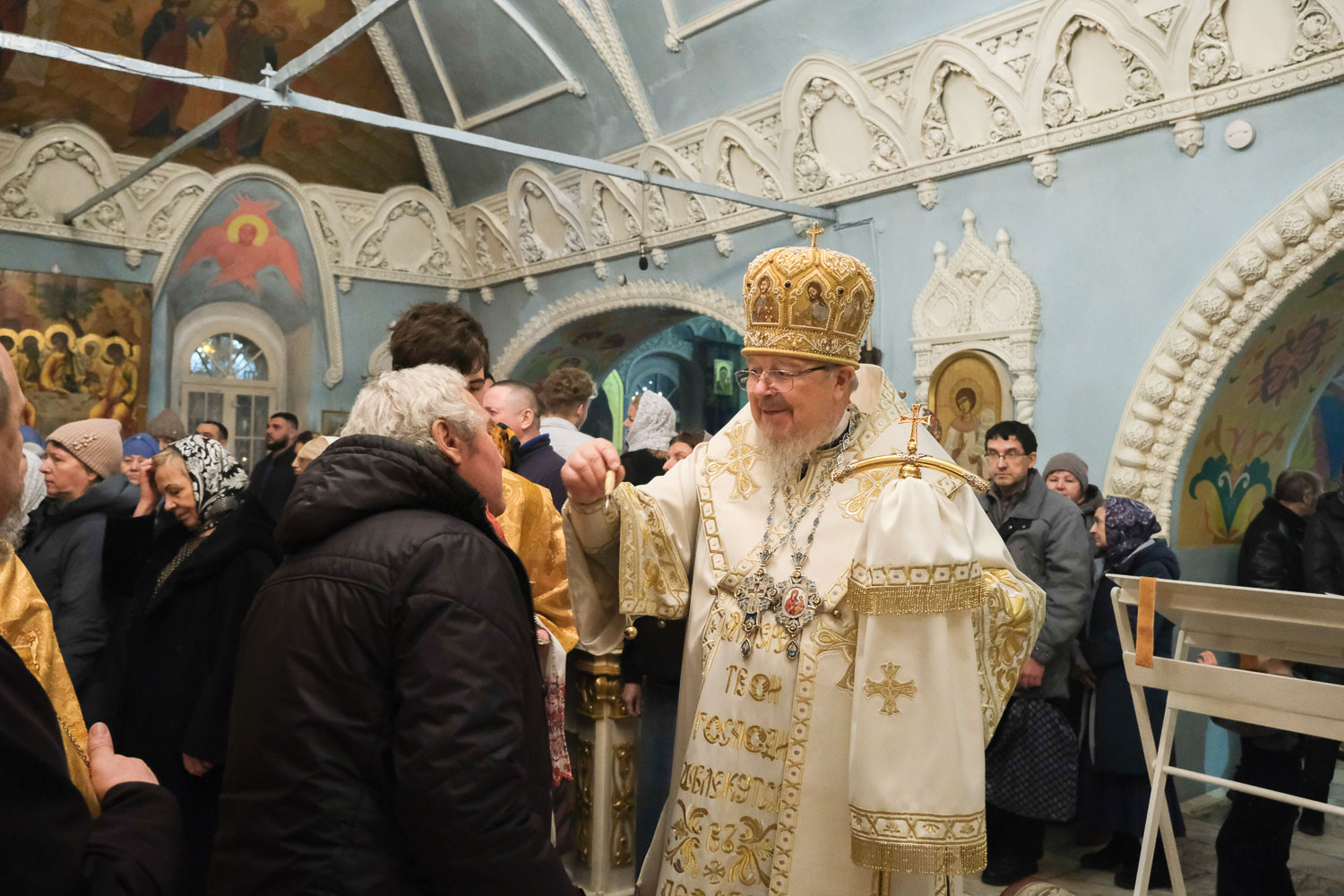 Свято Покровский кафедральный собор Красноярск внутри