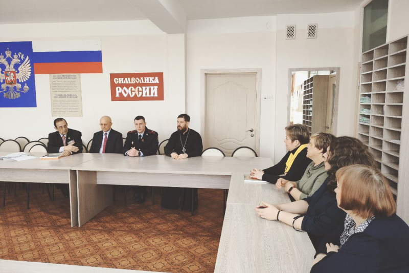 В Ачинске священник принял участие в собрании общественного совета муниципального отдела МВД России
