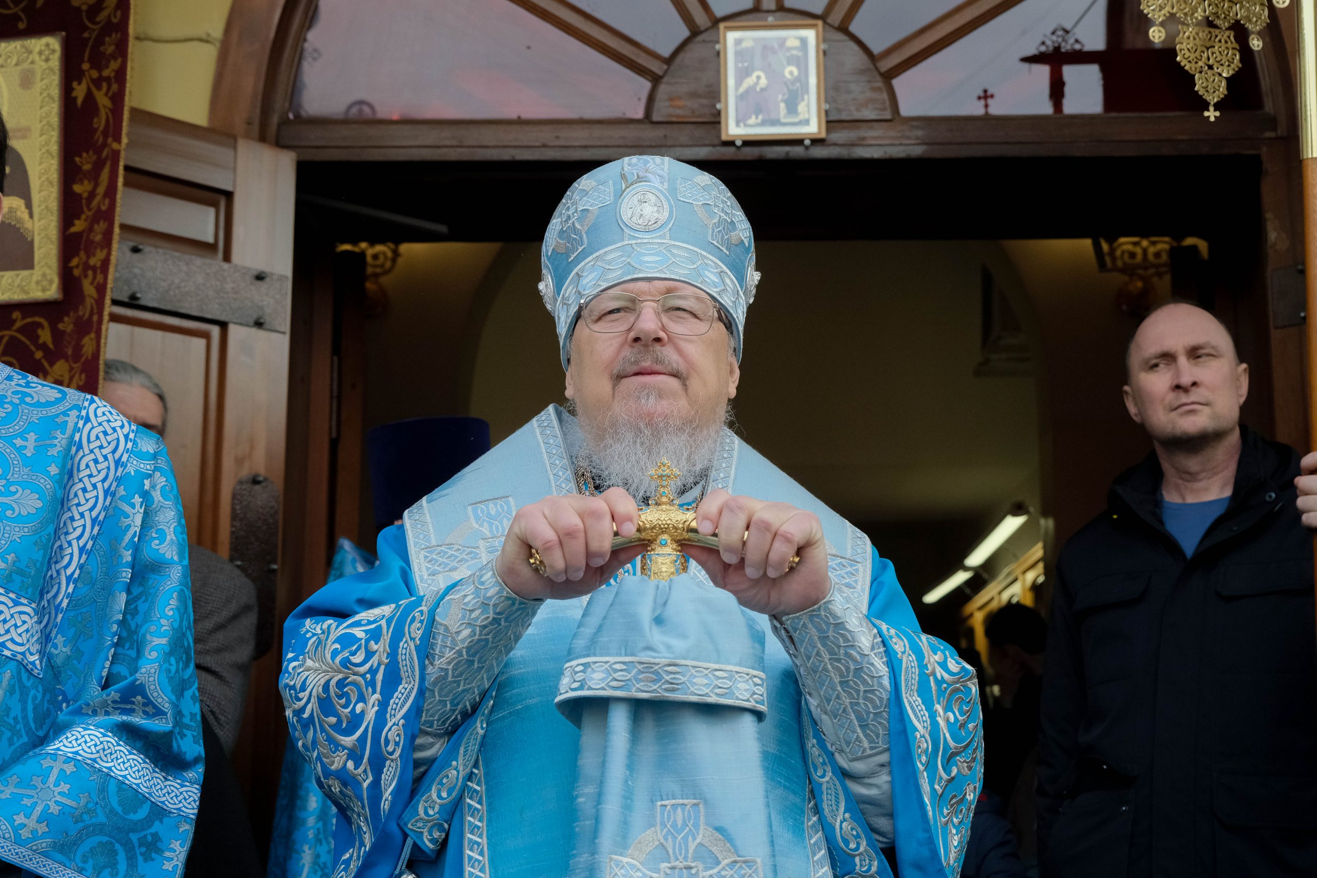 Владыка Пантелеимон совершил Божественную литургию в Благовещенском монастырском соборе Красноярска